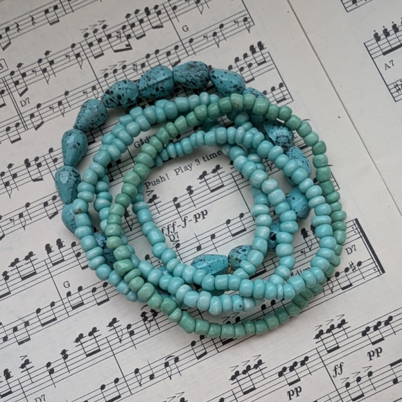 Turquoise Beaded Bracelet Set - Picture 5 of 5